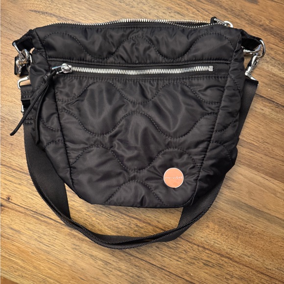 Black Shorty Love ‘marcel’ quilted crossbody bucket bag - Picture 2 of 7